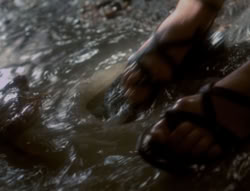 extant_XenaWarriorPrincess_4x07-LockedUpAndTiedDown_0572