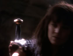 extant_XenaWarriorPrincess_4x07-LockedUpAndTiedDown_0581