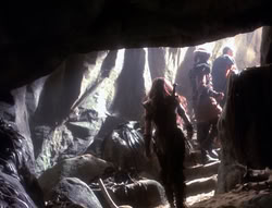 extant_XenaWarriorPrincess_4x07-LockedUpAndTiedDown_0586