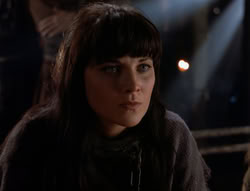 extant_XenaWarriorPrincess_4x07-LockedUpAndTiedDown_0691
