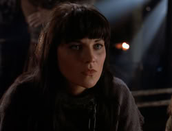 extant_XenaWarriorPrincess_4x07-LockedUpAndTiedDown_0698