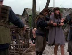 extant_XenaWarriorPrincess_4x07-LockedUpAndTiedDown_0718