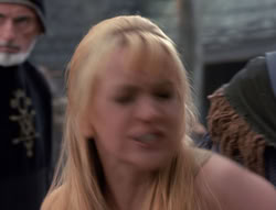 extant_XenaWarriorPrincess_4x07-LockedUpAndTiedDown_0850