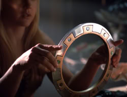 extant_XenaWarriorPrincess_4x07-LockedUpAndTiedDown_0880