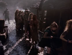 extant_XenaWarriorPrincess_4x07-LockedUpAndTiedDown_0997