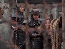 extant_XenaWarriorPrincess_4x07-LockedUpAndTiedDown_1075