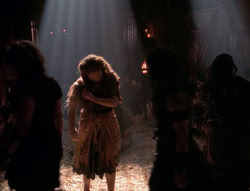 extant_XenaWarriorPrincess_4x07-LockedUpAndTiedDown_1166