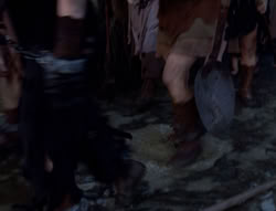 extant_XenaWarriorPrincess_4x07-LockedUpAndTiedDown_1344