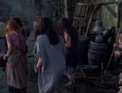 extant_XenaWarriorPrincess_4x07-LockedUpAndTiedDown_1353