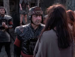 extant_XenaWarriorPrincess_4x07-LockedUpAndTiedDown_1420