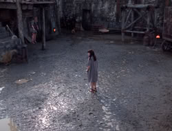extant_XenaWarriorPrincess_4x07-LockedUpAndTiedDown_1458