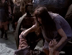 extant_XenaWarriorPrincess_4x07-LockedUpAndTiedDown_1652