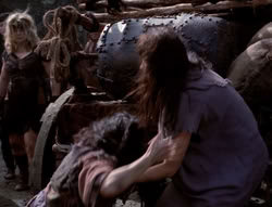 extant_XenaWarriorPrincess_4x07-LockedUpAndTiedDown_1654