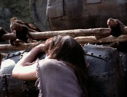 extant_XenaWarriorPrincess_4x07-LockedUpAndTiedDown_1771