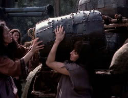 extant_XenaWarriorPrincess_4x07-LockedUpAndTiedDown_1778