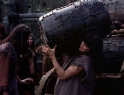 extant_XenaWarriorPrincess_4x07-LockedUpAndTiedDown_1786