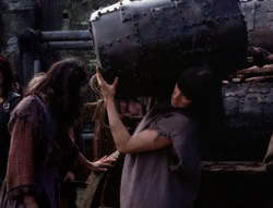 extant_XenaWarriorPrincess_4x07-LockedUpAndTiedDown_1787