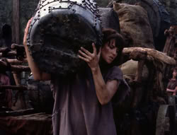 extant_XenaWarriorPrincess_4x07-LockedUpAndTiedDown_1794