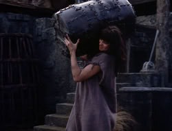extant_XenaWarriorPrincess_4x07-LockedUpAndTiedDown_1812