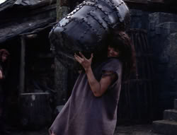 extant_XenaWarriorPrincess_4x07-LockedUpAndTiedDown_1815