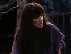 extant_XenaWarriorPrincess_4x07-LockedUpAndTiedDown_1821