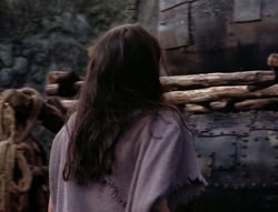 extant_XenaWarriorPrincess_4x07-LockedUpAndTiedDown_1828