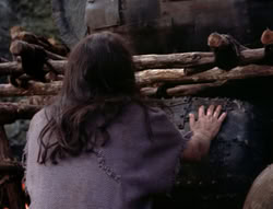 extant_XenaWarriorPrincess_4x07-LockedUpAndTiedDown_1830