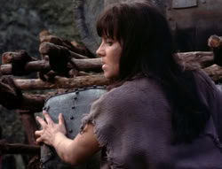 extant_XenaWarriorPrincess_4x07-LockedUpAndTiedDown_1833