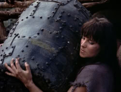 extant_XenaWarriorPrincess_4x07-LockedUpAndTiedDown_1844