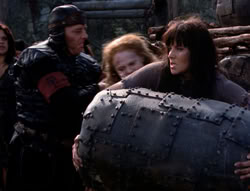 extant_XenaWarriorPrincess_4x07-LockedUpAndTiedDown_1878