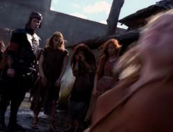 extant_XenaWarriorPrincess_4x07-LockedUpAndTiedDown_1882
