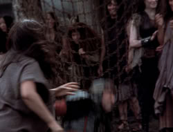 extant_XenaWarriorPrincess_4x07-LockedUpAndTiedDown_1911