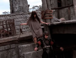 extant_XenaWarriorPrincess_4x07-LockedUpAndTiedDown_1925