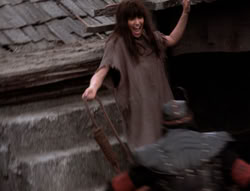 extant_XenaWarriorPrincess_4x07-LockedUpAndTiedDown_1931