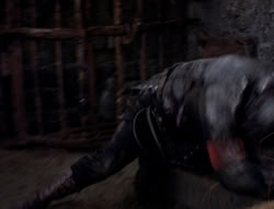 extant_XenaWarriorPrincess_4x07-LockedUpAndTiedDown_1934