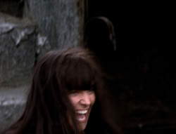 extant_XenaWarriorPrincess_4x07-LockedUpAndTiedDown_1937
