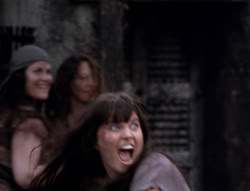 extant_XenaWarriorPrincess_4x07-LockedUpAndTiedDown_1941
