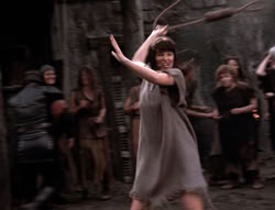 extant_XenaWarriorPrincess_4x07-LockedUpAndTiedDown_1949
