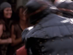extant_XenaWarriorPrincess_4x07-LockedUpAndTiedDown_1977