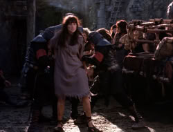 extant_XenaWarriorPrincess_4x07-LockedUpAndTiedDown_2029
