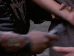 extant_XenaWarriorPrincess_4x07-LockedUpAndTiedDown_2031