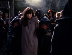 extant_XenaWarriorPrincess_4x07-LockedUpAndTiedDown_2047