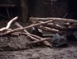 extant_XenaWarriorPrincess_4x07-LockedUpAndTiedDown_2056
