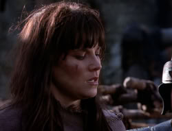 extant_XenaWarriorPrincess_4x07-LockedUpAndTiedDown_2073
