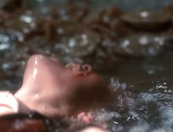 extant_XenaWarriorPrincess_4x07-LockedUpAndTiedDown_2122