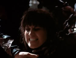 extant_XenaWarriorPrincess_4x07-LockedUpAndTiedDown_2194