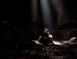 extant_XenaWarriorPrincess_4x07-LockedUpAndTiedDown_2253