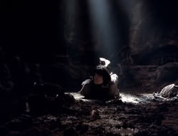 extant_XenaWarriorPrincess_4x07-LockedUpAndTiedDown_2287