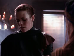 extant_XenaWarriorPrincess_4x07-LockedUpAndTiedDown_2398