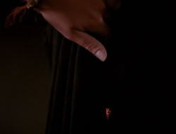 extant_XenaWarriorPrincess_4x07-LockedUpAndTiedDown_2416